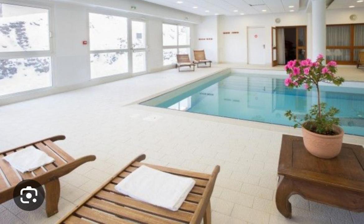 Appartement 4 Personnes Avec Piscine Interieure Puy-Saint-Vincent Kültér fotó