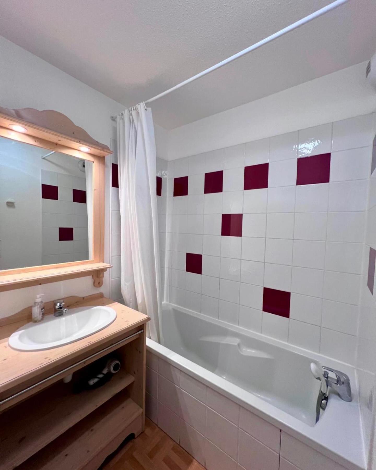 Appartement 4 Personnes Avec Piscine Interieure Puy-Saint-Vincent Kültér fotó